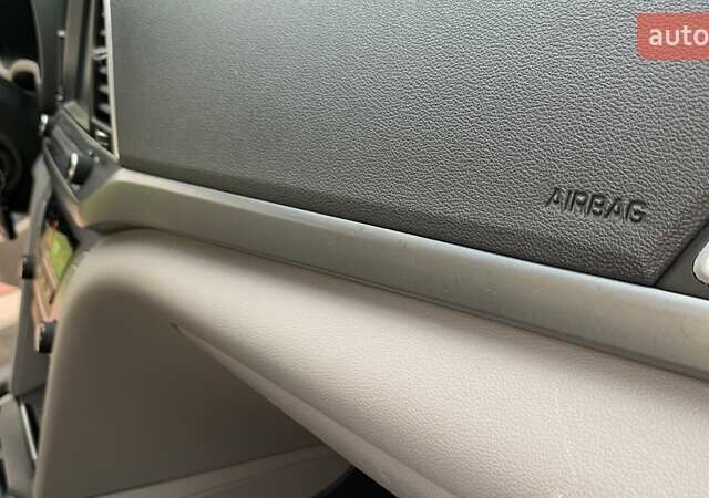 Сірий Хендай Елантра, об'ємом двигуна 2 л та пробігом 165 тис. км за 10700 $, фото 24 на Automoto.ua