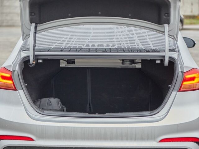 Серый Хендай Элантра, объемом двигателя 1.6 л и пробегом 145 тыс. км за 12500 $, фото 17 на Automoto.ua