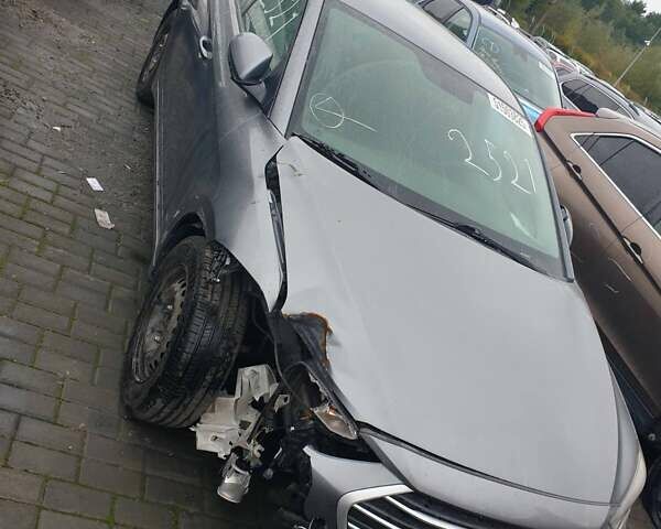 Сірий Хендай Елантра, об'ємом двигуна 2 л та пробігом 110 тис. км за 10300 $, фото 5 на Automoto.ua