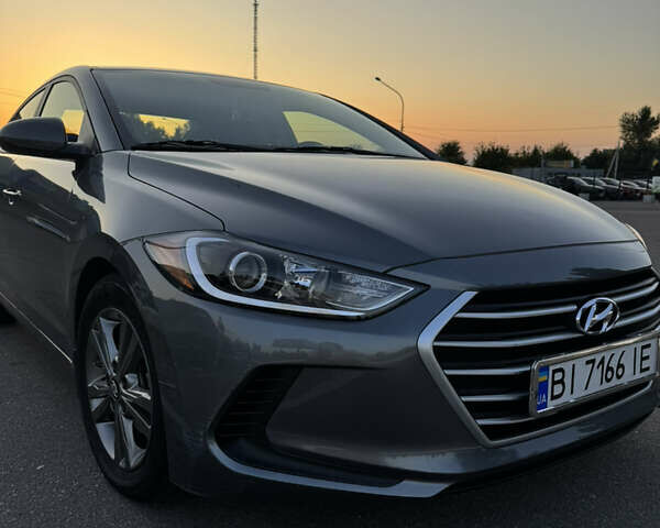 Сірий Хендай Елантра, об'ємом двигуна 2 л та пробігом 46 тис. км за 13500 $, фото 1 на Automoto.ua