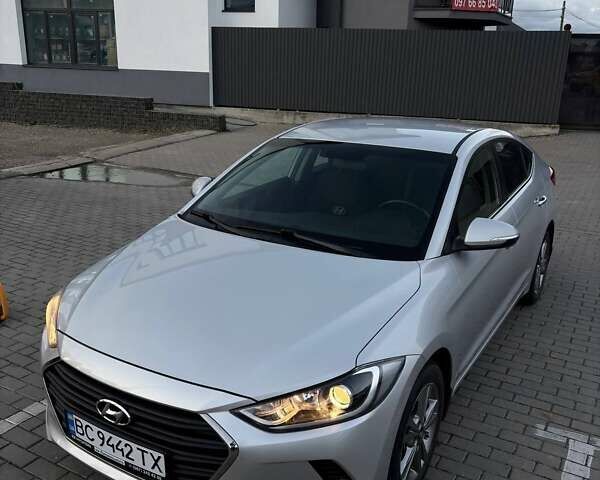Сірий Хендай Елантра, об'ємом двигуна 1.59 л та пробігом 140 тис. км за 12000 $, фото 8 на Automoto.ua