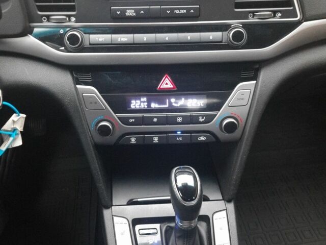 Сірий Хендай Елантра, об'ємом двигуна 0 л та пробігом 132 тис. км за 10900 $, фото 12 на Automoto.ua