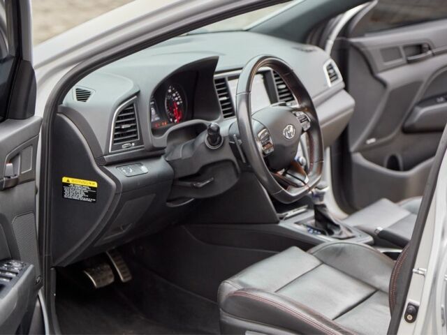 Серый Хендай Элантра, объемом двигателя 1.6 л и пробегом 145 тыс. км за 12500 $, фото 13 на Automoto.ua