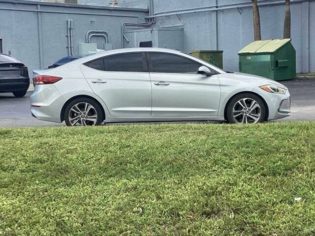 Серый Хендай Элантра, объемом двигателя 2 л и пробегом 50 тыс. км за 2800 $, фото 5 на Automoto.ua