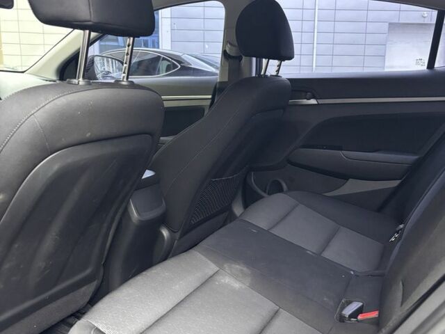 Сірий Хендай Елантра, об'ємом двигуна 1.6 л та пробігом 111 тис. км за 11900 $, фото 12 на Automoto.ua