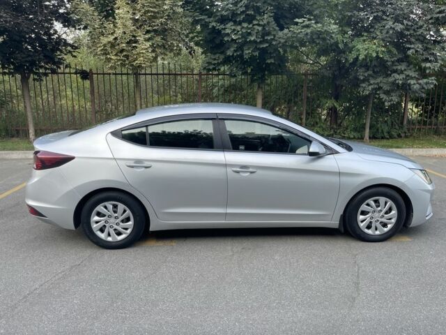 Серый Хендай Элантра, объемом двигателя 2 л и пробегом 96 тыс. км за 12399 $, фото 6 на Automoto.ua