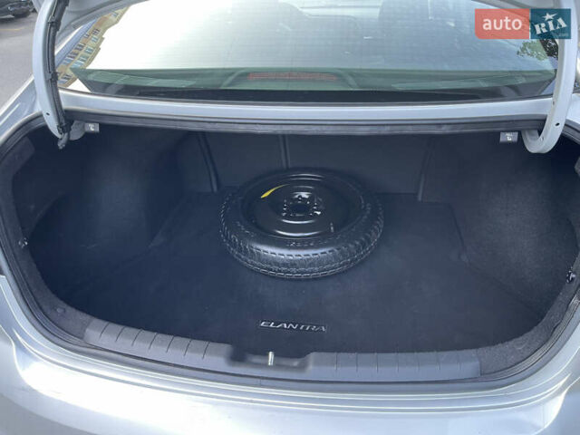 Серый Хендай Элантра, объемом двигателя 2 л и пробегом 97 тыс. км за 11999 $, фото 24 на Automoto.ua