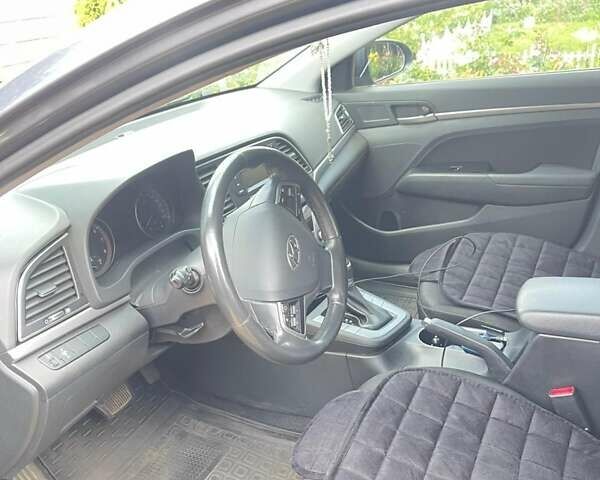 Серый Хендай Элантра, объемом двигателя 1.59 л и пробегом 173 тыс. км за 12000 $, фото 6 на Automoto.ua