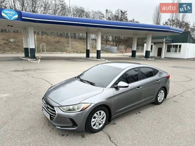 Серый Хендай Элантра, объемом двигателя 2 л и пробегом 175 тыс. км за 11200 $, фото 4 на Automoto.ua