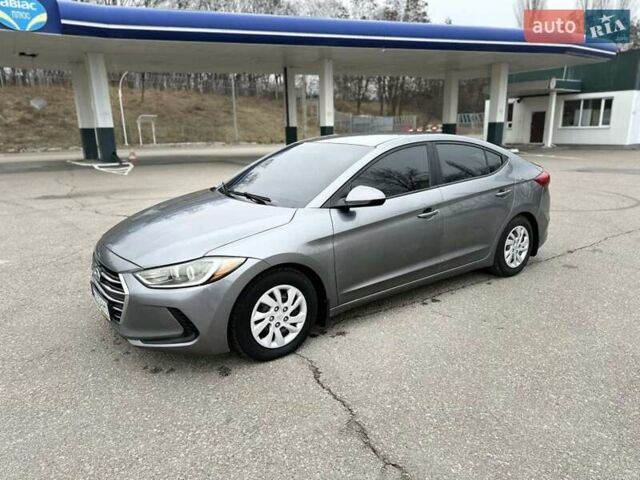 Серый Хендай Элантра, объемом двигателя 2 л и пробегом 175 тыс. км за 11200 $, фото 2 на Automoto.ua