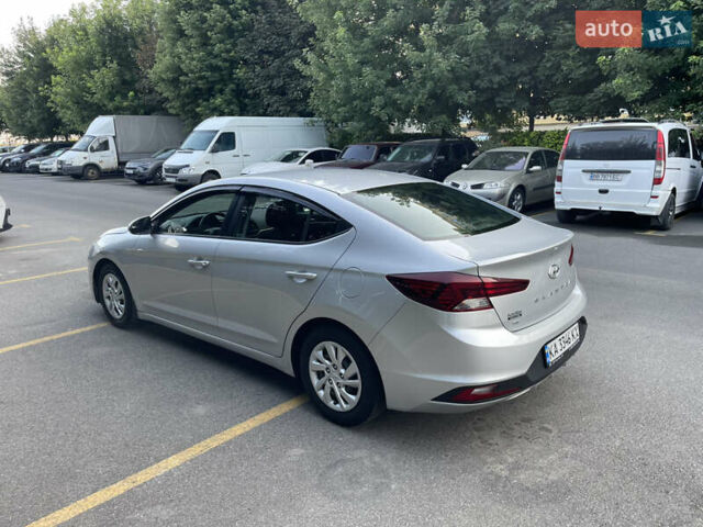 Серый Хендай Элантра, объемом двигателя 2 л и пробегом 97 тыс. км за 12500 $, фото 13 на Automoto.ua