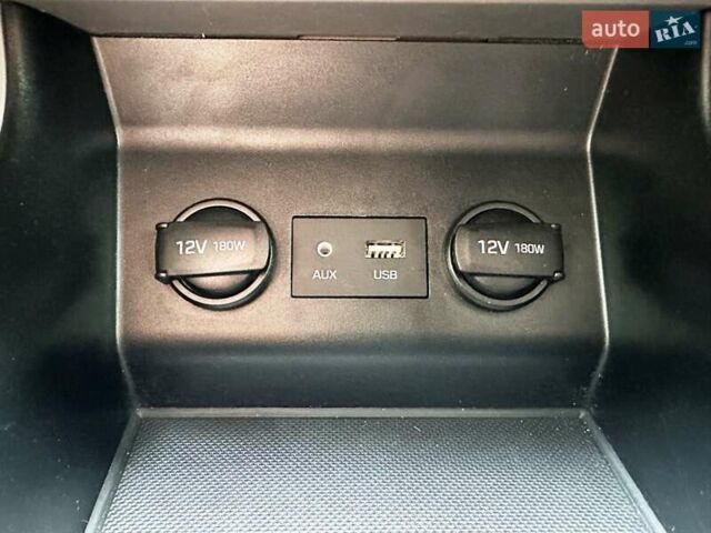 Серый Хендай Элантра, объемом двигателя 2 л и пробегом 132 тыс. км за 12700 $, фото 3 на Automoto.ua