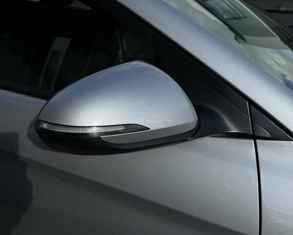 Серый Хендай Элантра, объемом двигателя 1.59 л и пробегом 40 тыс. км за 17500 $, фото 7 на Automoto.ua