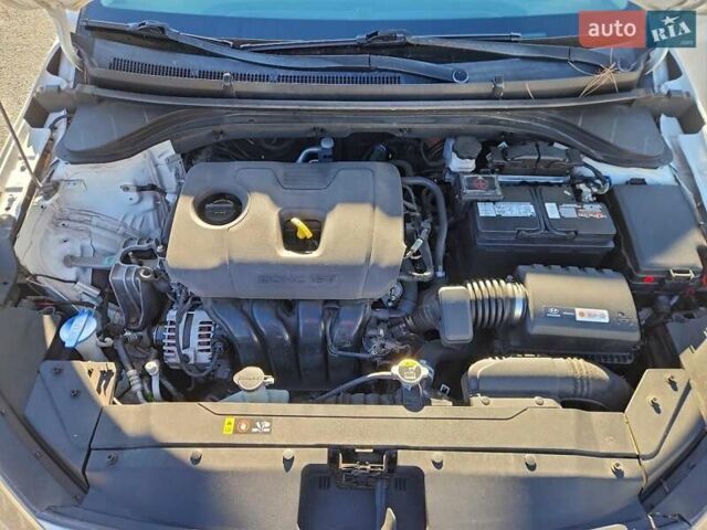Сірий Хендай Елантра, об'ємом двигуна 2 л та пробігом 70 тис. км за 1500 $, фото 10 на Automoto.ua