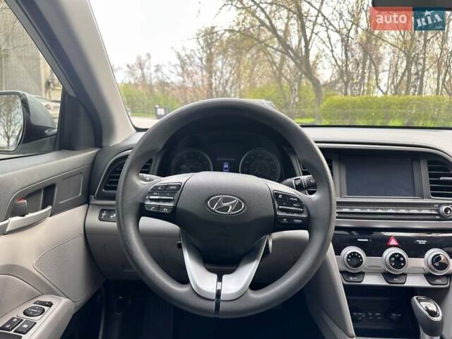 Серый Хендай Элантра, объемом двигателя 2 л и пробегом 132 тыс. км за 12700 $, фото 24 на Automoto.ua