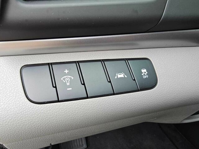 Серый Хендай Элантра, объемом двигателя 2 л и пробегом 24 тыс. км за 16100 $, фото 15 на Automoto.ua