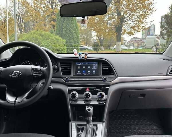 Серый Хендай Элантра, объемом двигателя 2 л и пробегом 62 тыс. км за 14700 $, фото 32 на Automoto.ua