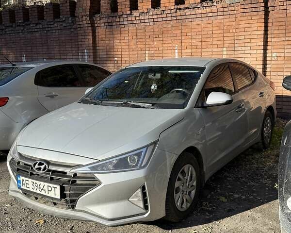 Серый Хендай Элантра, объемом двигателя 1.59 л и пробегом 186 тыс. км за 11000 $, фото 1 на Automoto.ua