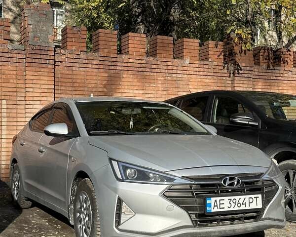 Серый Хендай Элантра, объемом двигателя 1.59 л и пробегом 186 тыс. км за 11000 $, фото 6 на Automoto.ua