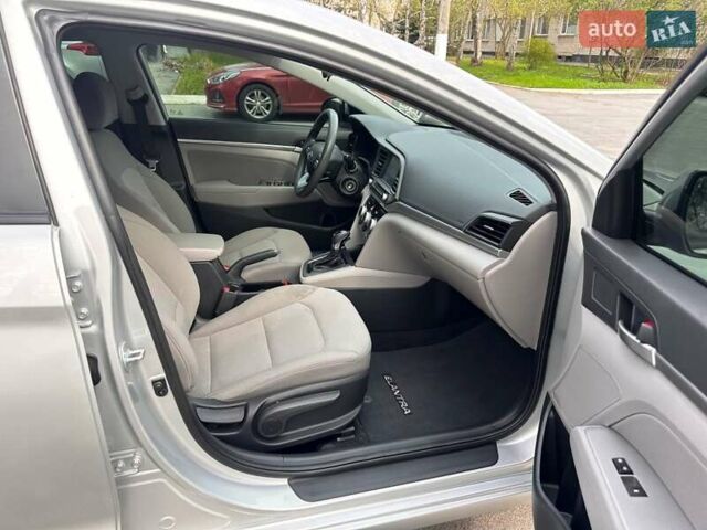 Серый Хендай Элантра, объемом двигателя 2 л и пробегом 132 тыс. км за 12700 $, фото 25 на Automoto.ua