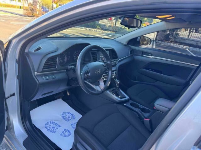 Серый Хендай Элантра, объемом двигателя 2 л и пробегом 45 тыс. км за 3900 $, фото 9 на Automoto.ua