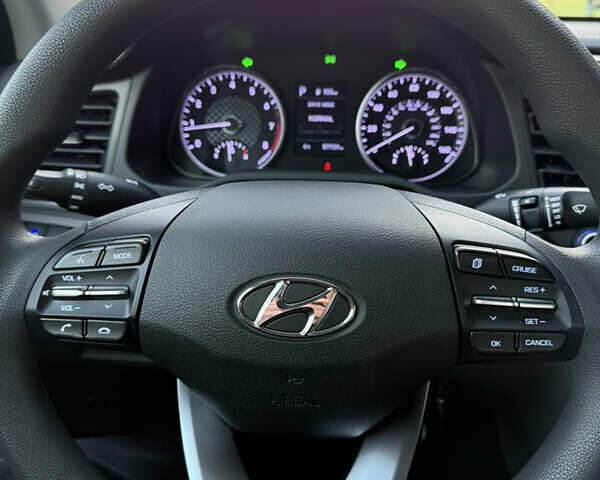 Серый Хендай Элантра, объемом двигателя 2 л и пробегом 92 тыс. км за 13800 $, фото 14 на Automoto.ua