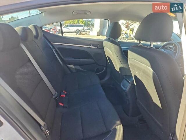 Сірий Хендай Елантра, об'ємом двигуна 2 л та пробігом 70 тис. км за 1500 $, фото 9 на Automoto.ua