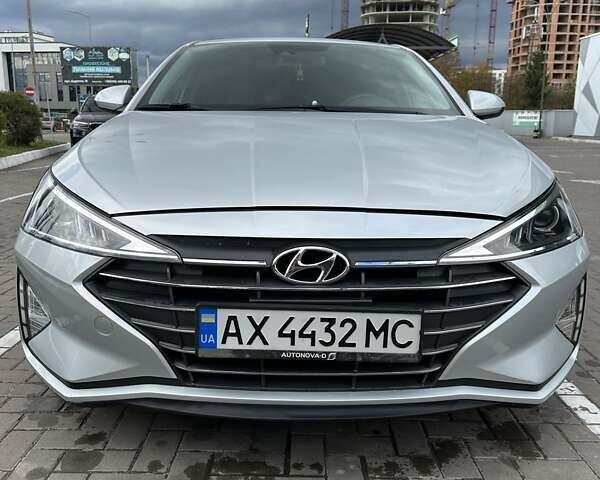 Серый Хендай Элантра, объемом двигателя 2 л и пробегом 62 тыс. км за 14700 $, фото 3 на Automoto.ua