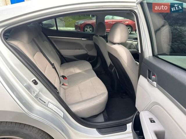 Серый Хендай Элантра, объемом двигателя 2 л и пробегом 132 тыс. км за 12700 $, фото 21 на Automoto.ua