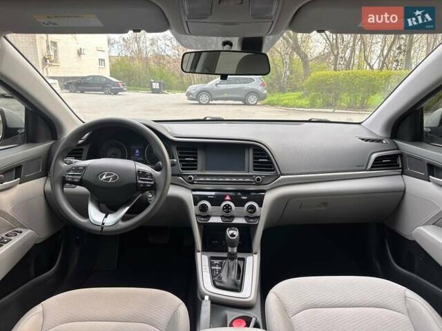Серый Хендай Элантра, объемом двигателя 2 л и пробегом 132 тыс. км за 12700 $, фото 23 на Automoto.ua