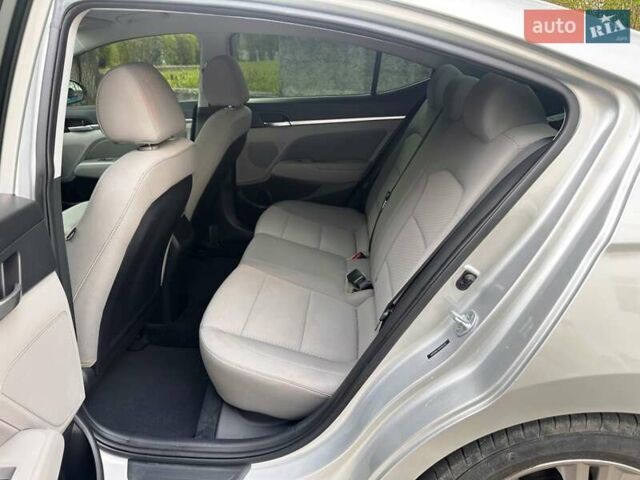 Серый Хендай Элантра, объемом двигателя 2 л и пробегом 132 тыс. км за 12700 $, фото 27 на Automoto.ua