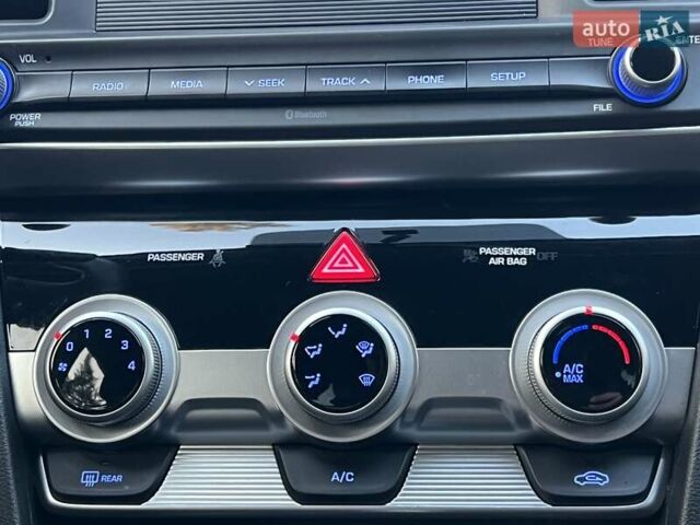 Серый Хендай Элантра, объемом двигателя 2 л и пробегом 92 тыс. км за 12900 $, фото 37 на Automoto.ua
