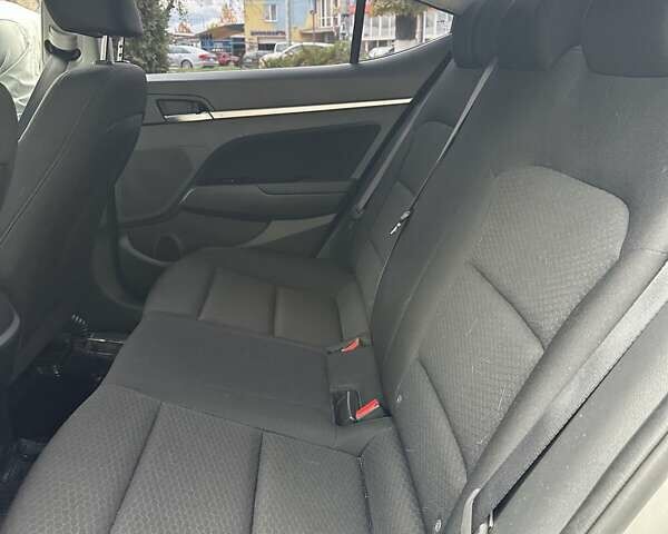 Серый Хендай Элантра, объемом двигателя 2 л и пробегом 62 тыс. км за 14700 $, фото 16 на Automoto.ua