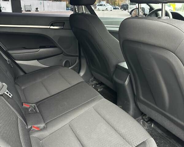 Серый Хендай Элантра, объемом двигателя 2 л и пробегом 62 тыс. км за 14700 $, фото 21 на Automoto.ua