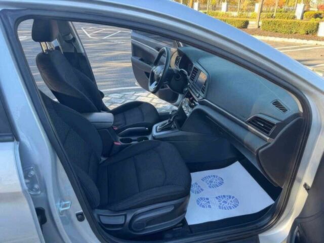 Серый Хендай Элантра, объемом двигателя 2 л и пробегом 45 тыс. км за 3900 $, фото 7 на Automoto.ua