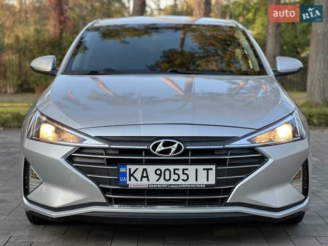 Серый Хендай Элантра, объемом двигателя 2 л и пробегом 92 тыс. км за 12900 $, фото 3 на Automoto.ua
