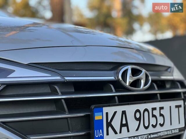 Серый Хендай Элантра, объемом двигателя 2 л и пробегом 92 тыс. км за 12900 $, фото 11 на Automoto.ua