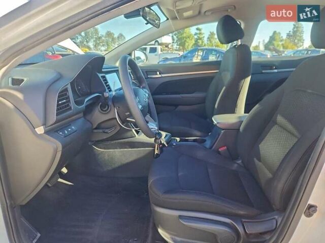 Сірий Хендай Елантра, об'ємом двигуна 2 л та пробігом 70 тис. км за 1500 $, фото 6 на Automoto.ua