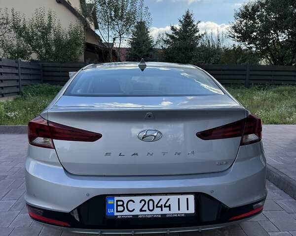 Серый Хендай Элантра, объемом двигателя 1.59 л и пробегом 40 тыс. км за 17500 $, фото 4 на Automoto.ua
