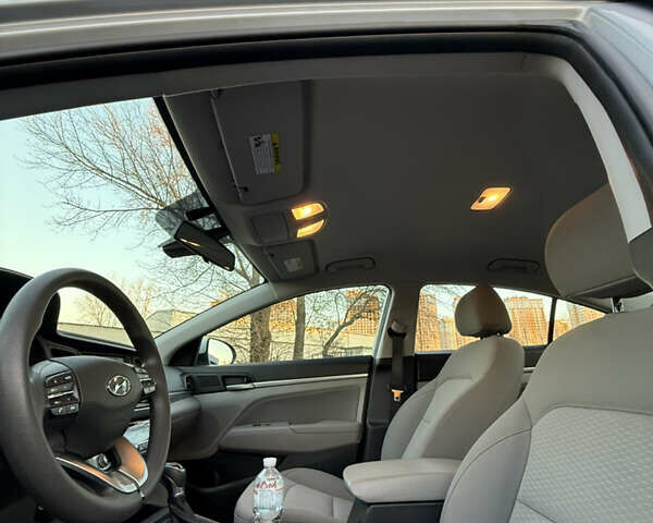 Серый Хендай Элантра, объемом двигателя 2 л и пробегом 92 тыс. км за 13800 $, фото 15 на Automoto.ua