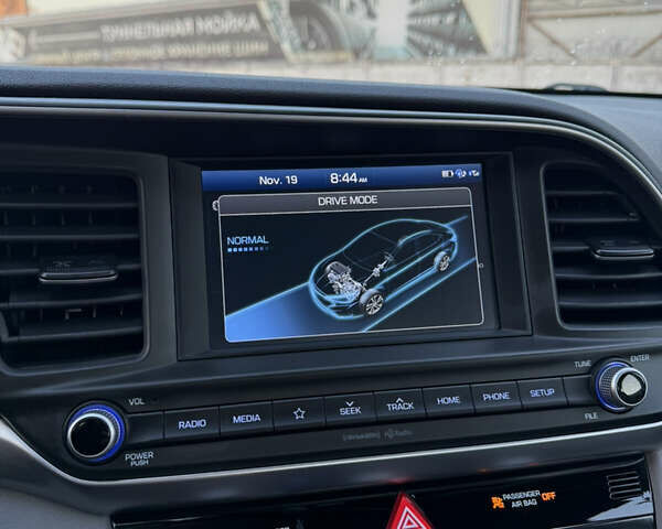 Серый Хендай Элантра, объемом двигателя 2 л и пробегом 92 тыс. км за 13800 $, фото 23 на Automoto.ua