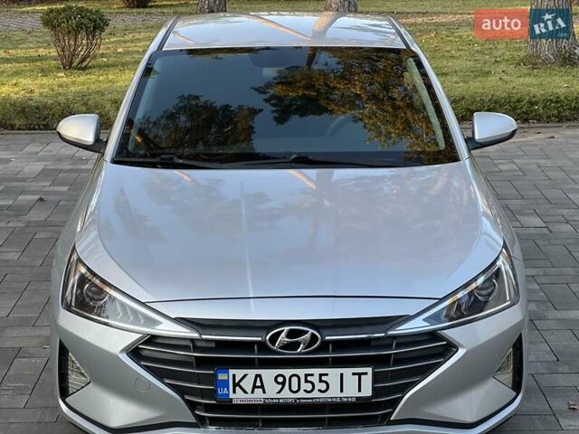Серый Хендай Элантра, объемом двигателя 2 л и пробегом 92 тыс. км за 12900 $, фото 4 на Automoto.ua