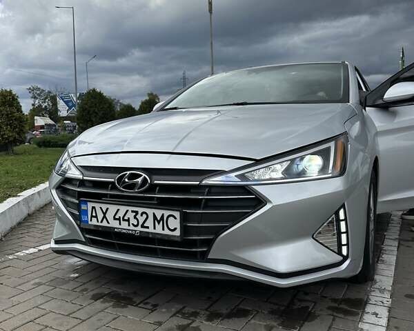 Серый Хендай Элантра, объемом двигателя 2 л и пробегом 62 тыс. км за 14700 $, фото 6 на Automoto.ua