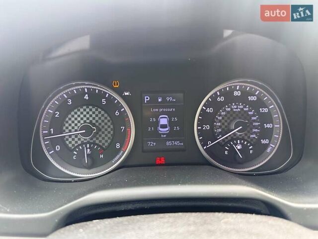 Серый Хендай Элантра, объемом двигателя 2 л и пробегом 132 тыс. км за 12700 $, фото 4 на Automoto.ua