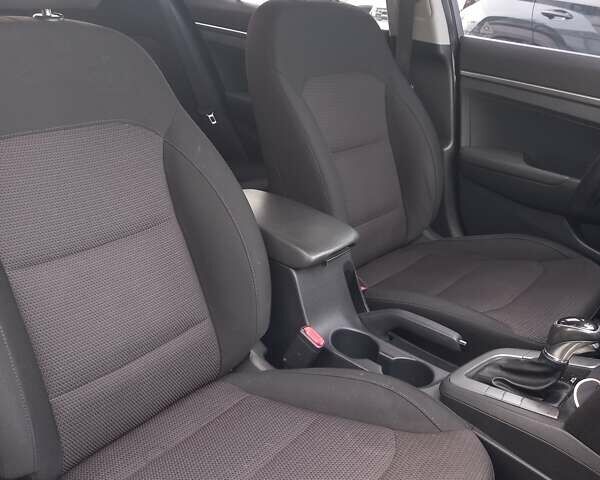 Серый Хендай Элантра, объемом двигателя 1.59 л и пробегом 108 тыс. км за 14500 $, фото 16 на Automoto.ua