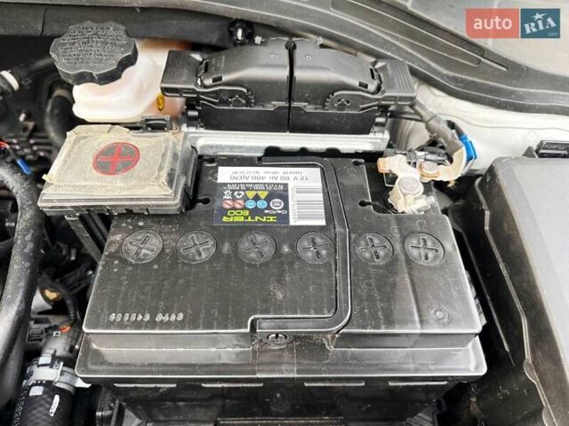 Серый Хендай Элантра, объемом двигателя 2 л и пробегом 132 тыс. км за 12700 $, фото 11 на Automoto.ua