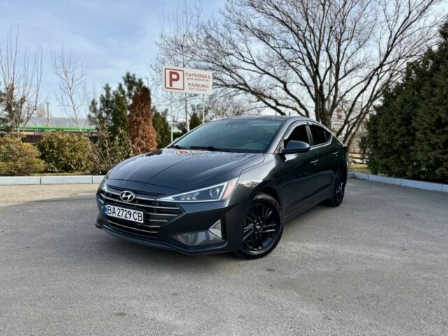 Серый Хендай Элантра, объемом двигателя 2 л и пробегом 83 тыс. км за 15600 $, фото 1 на Automoto.ua