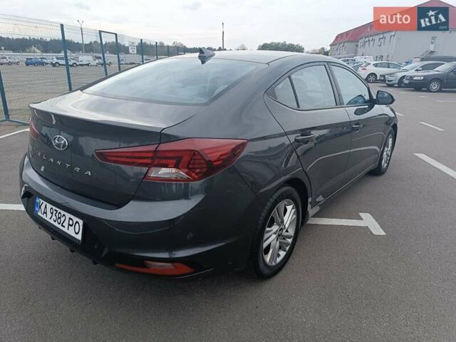Хендай Элантра 2020 в Киеве на Automoto.ua Серый Хендай Элантра, объемом двигателя 2 л и пробегом 123 тыс. км за 12900 $, фото 3 на Automoto.ua