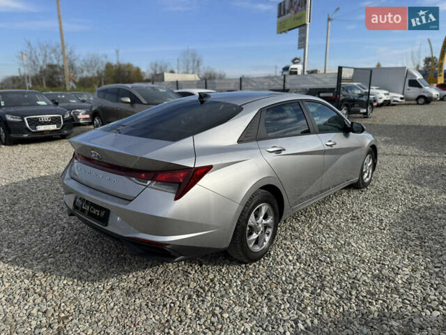 Хендай Элантра 2020 в Ивано-Франковске на Automoto.ua Серый Хендай Элантра, объемом двигателя 2 л и пробегом 113 тыс. км за 15000 $, фото 12 на Automoto.ua