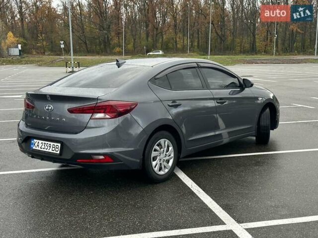 Хендай Элантра 2020 в Киеве на Automoto.ua Серый Хендай Элантра, объемом двигателя 1.59 л и пробегом 100 тыс. км за 13700 $, фото 6 на Automoto.ua